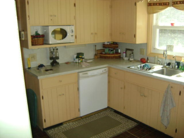 3572 Beeline Road Holland, MI 49424 - Photo 4 of 18 2015-09-16 09.29.22