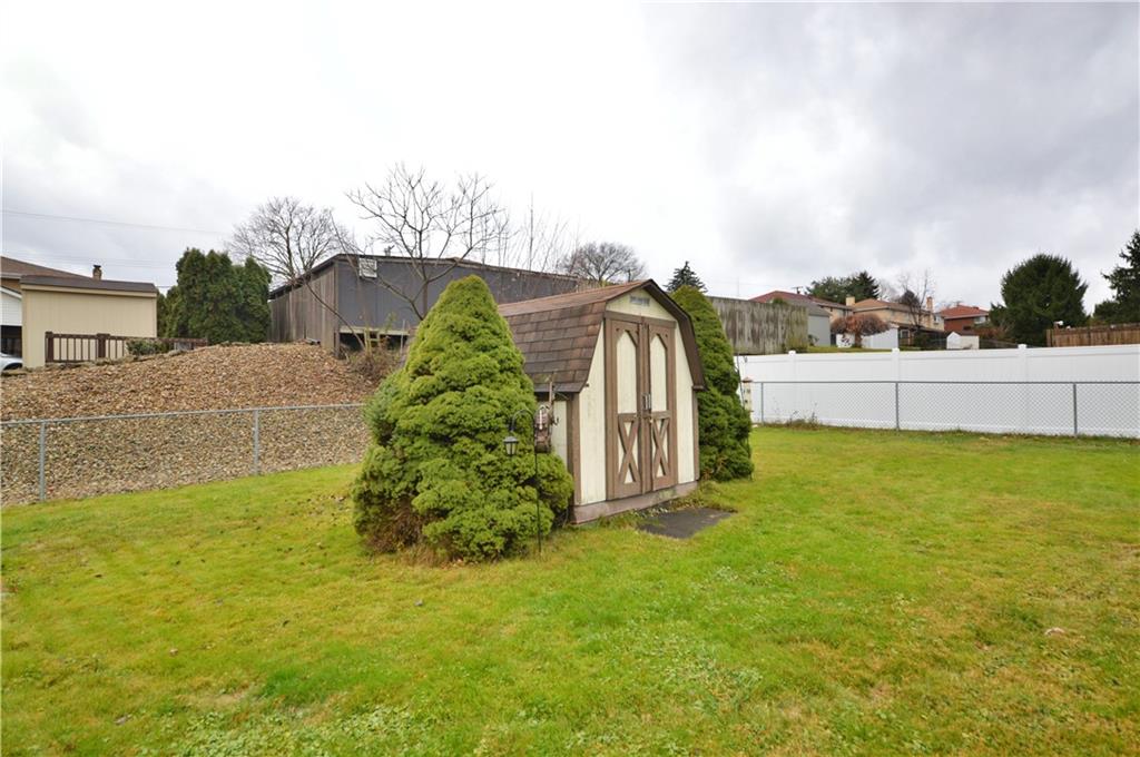 109 Thorncrest Drive McKees Rocks, PA 15136 - Photo 36 of 37 a view of a garden