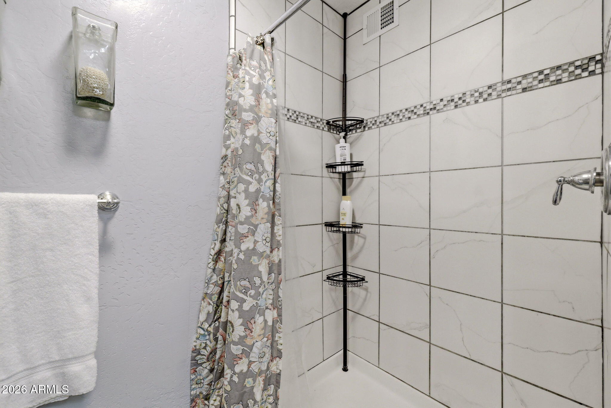 233 East Turkey Track Lane Pinetop, AZ 85935 - Photo 28 of 59 a bathroom with a shower