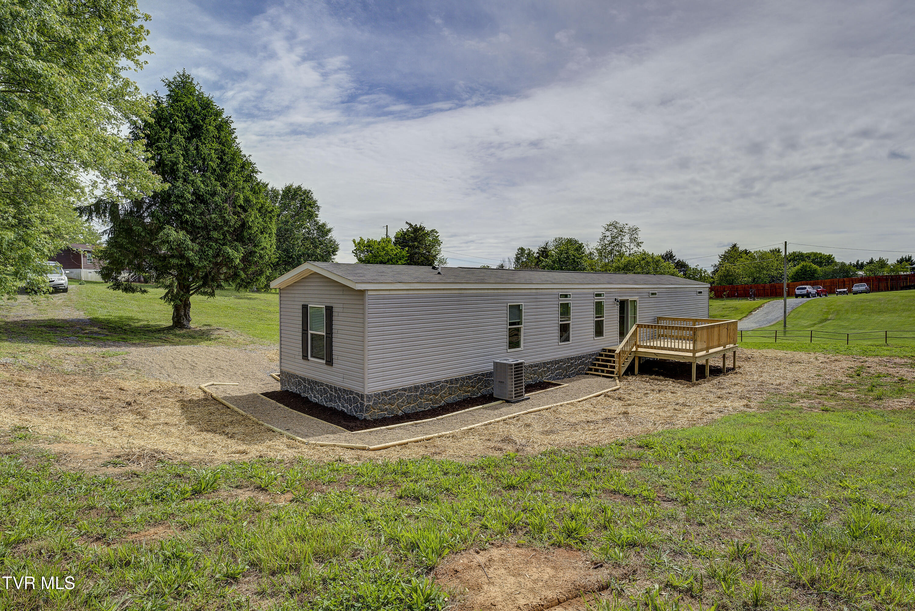 266 Miller Road Jonesborough, TN 37659 - Photo 3 of 31 Miller-31