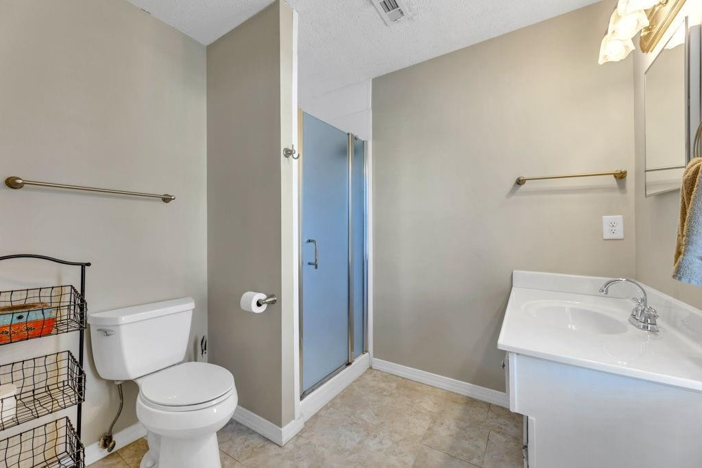 2038 Fox Run Road Burlington, NC 27215 - Photo 23 of 36 Gallery Image 23