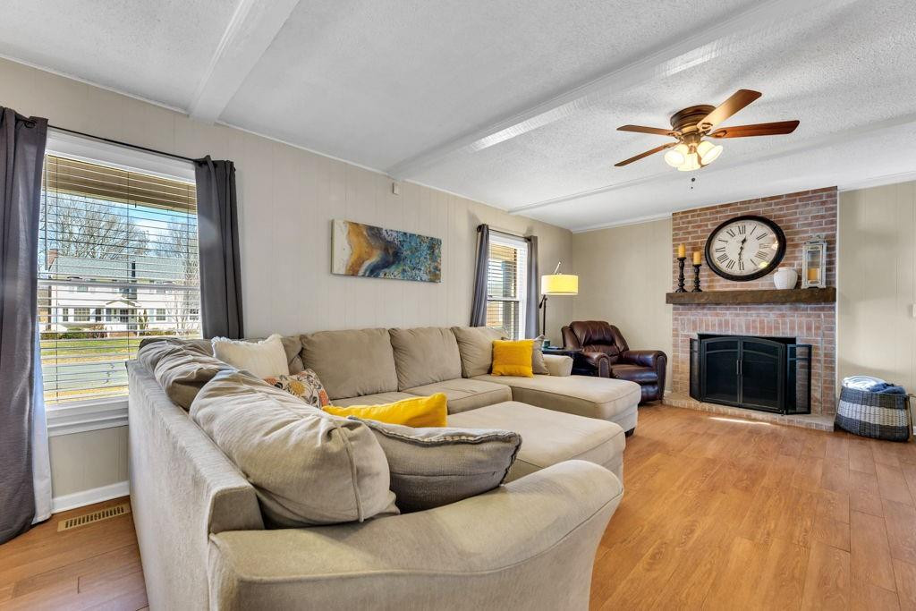 2038 Fox Run Road Burlington, NC 27215 - Photo 4 of 36 Gallery Image 4