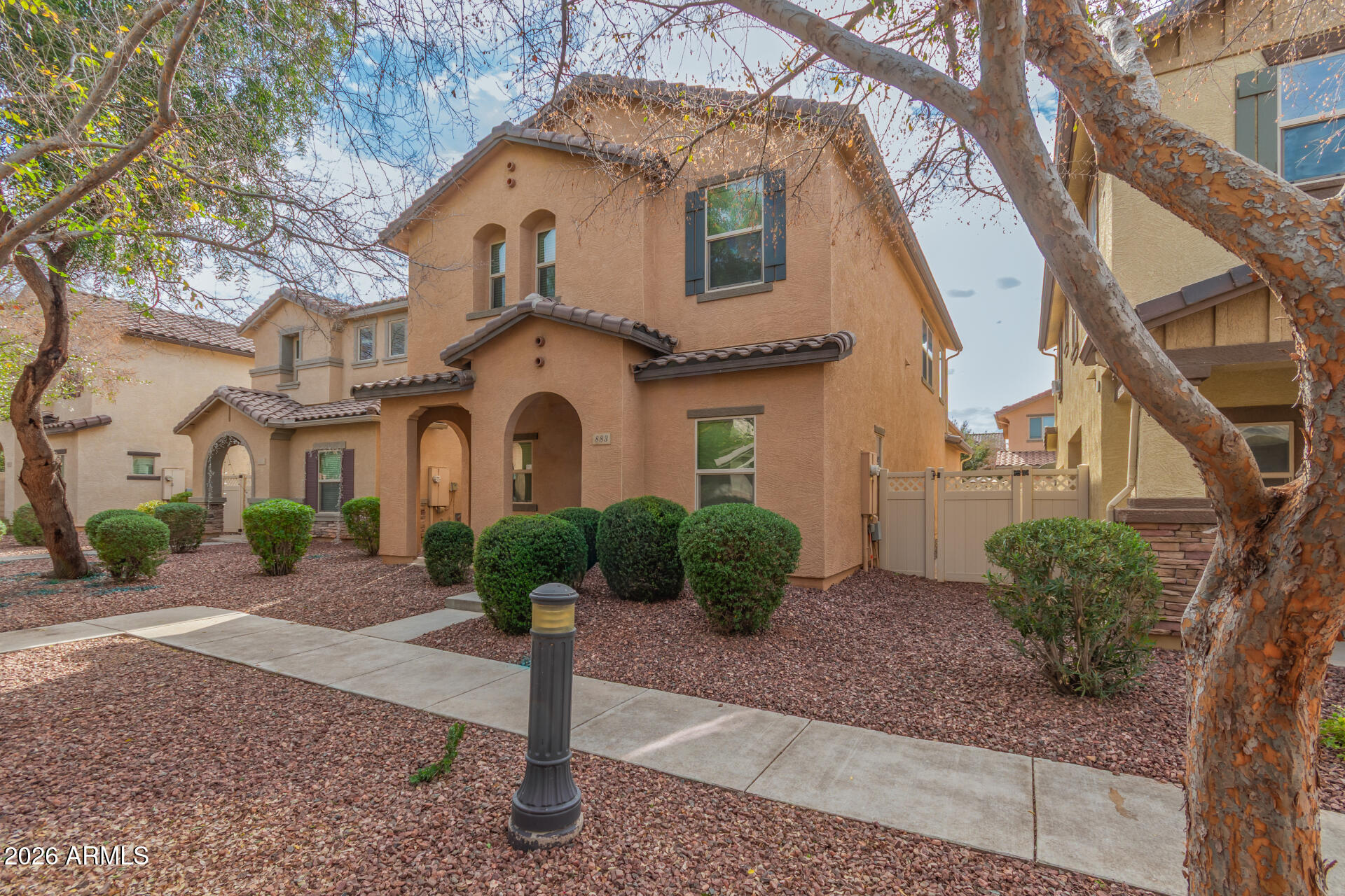 883 South Pheasant Drive Gilbert, AZ 85296 - Photo 2 of 29 04 - Pheasant