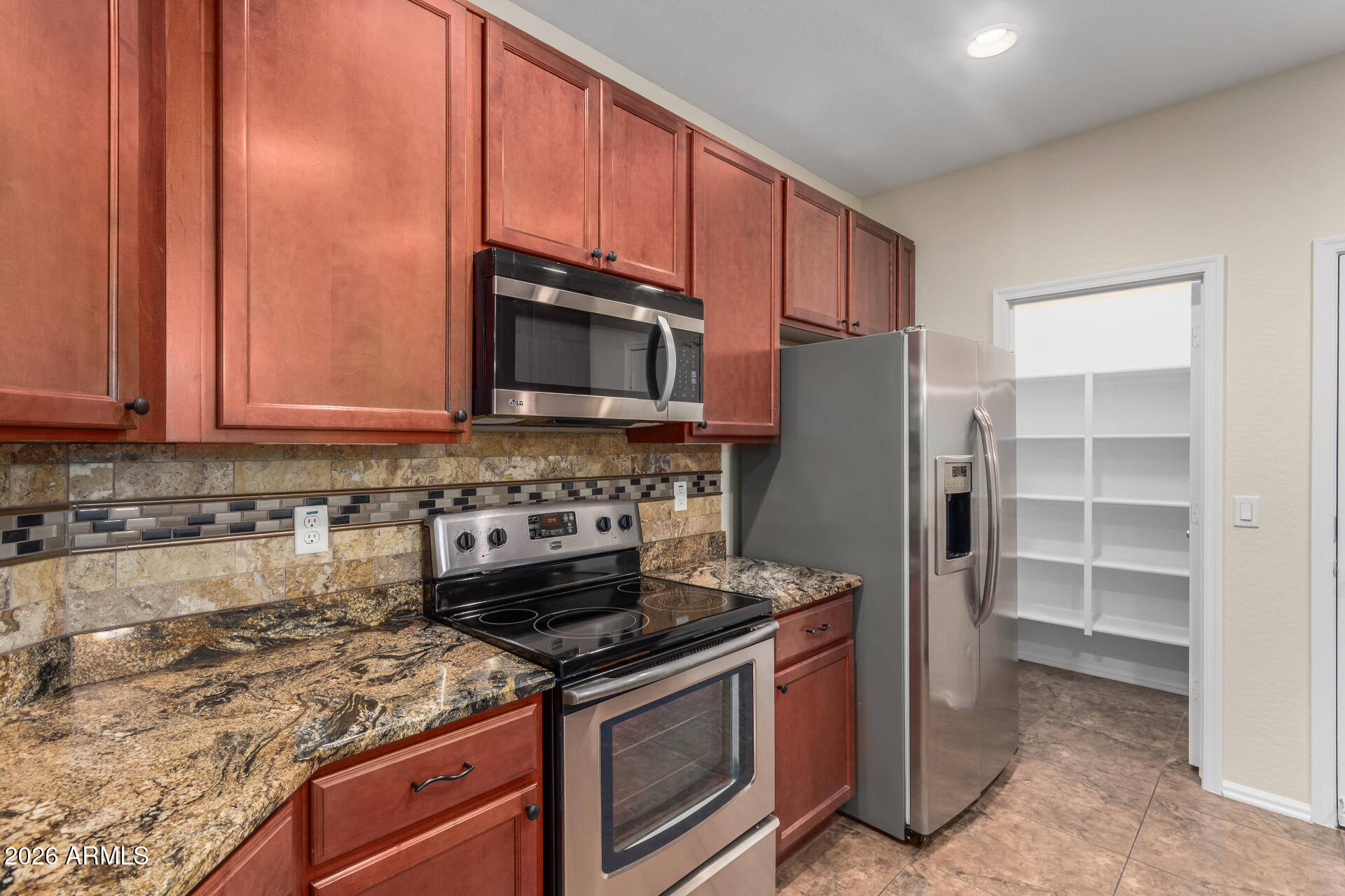 883 South Pheasant Drive Gilbert, AZ 85296 - Photo 7 of 29 13 - Pheasant