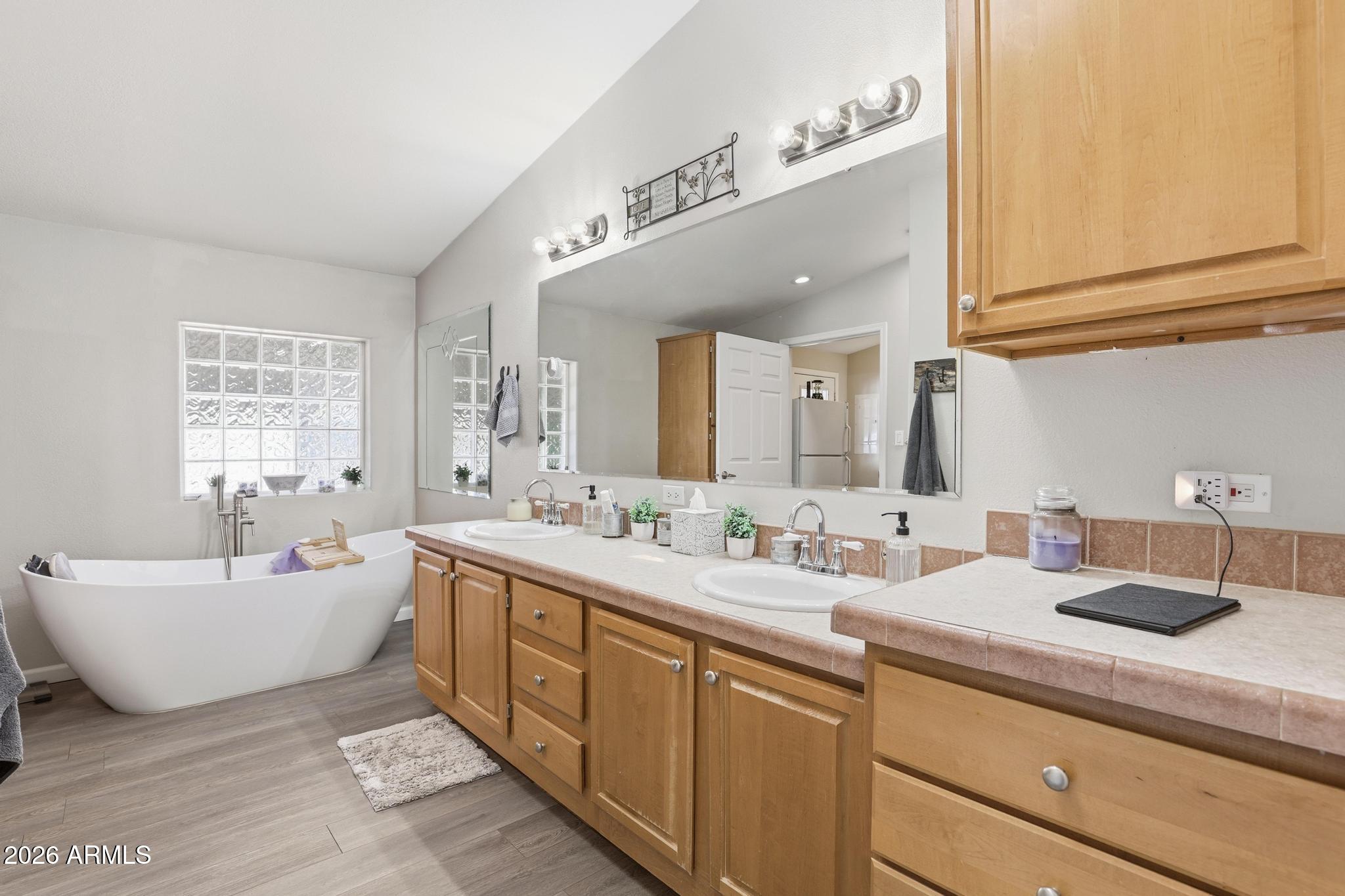 191 Cornerstone Way Payson, AZ 85541 - Photo 17 of 37 a spacious bathroom with a double vanity sink mirror and bathtub