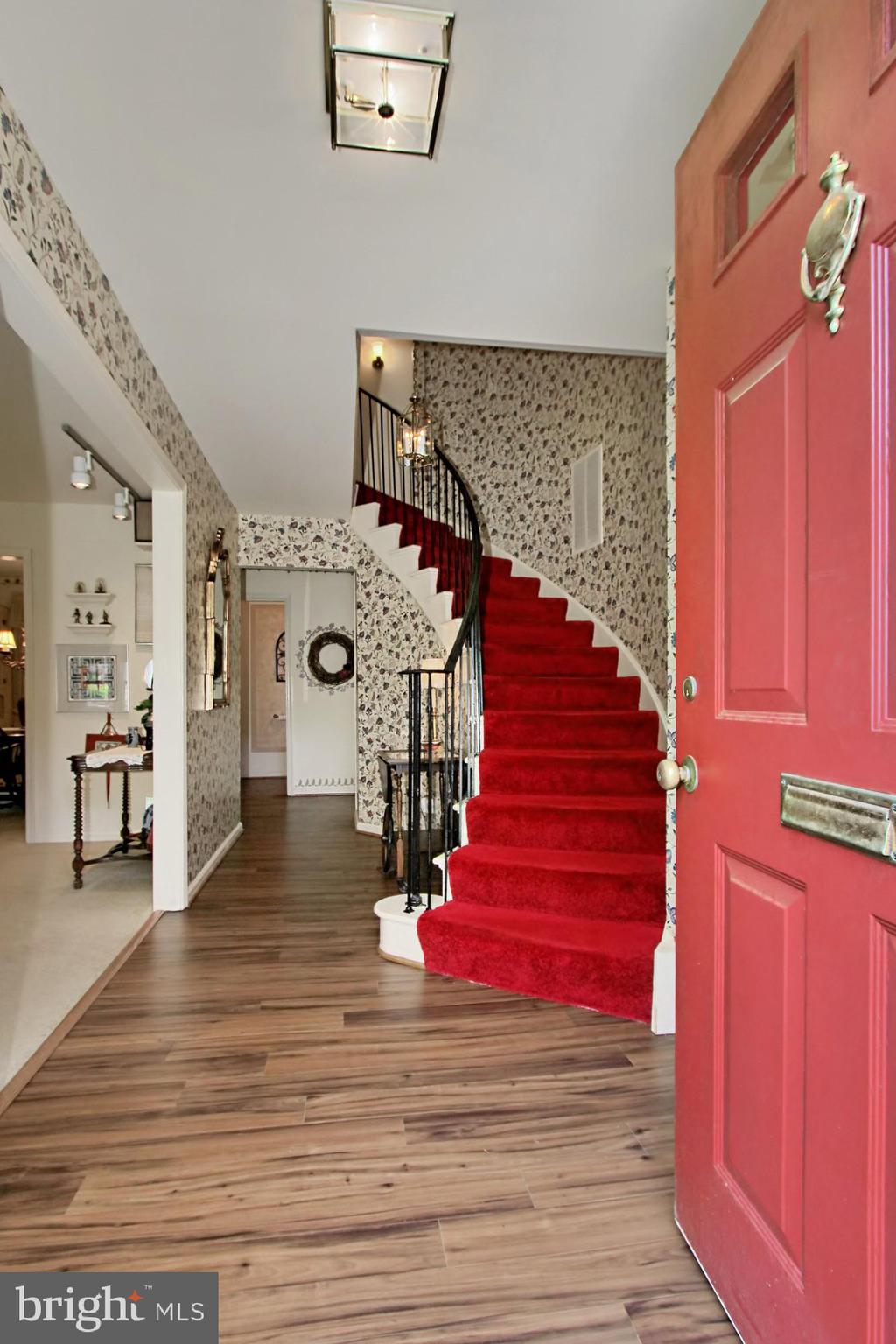 8330 Wickham Road Springfield, VA 22152 - Photo 4 of 41 Gallery Image 4
