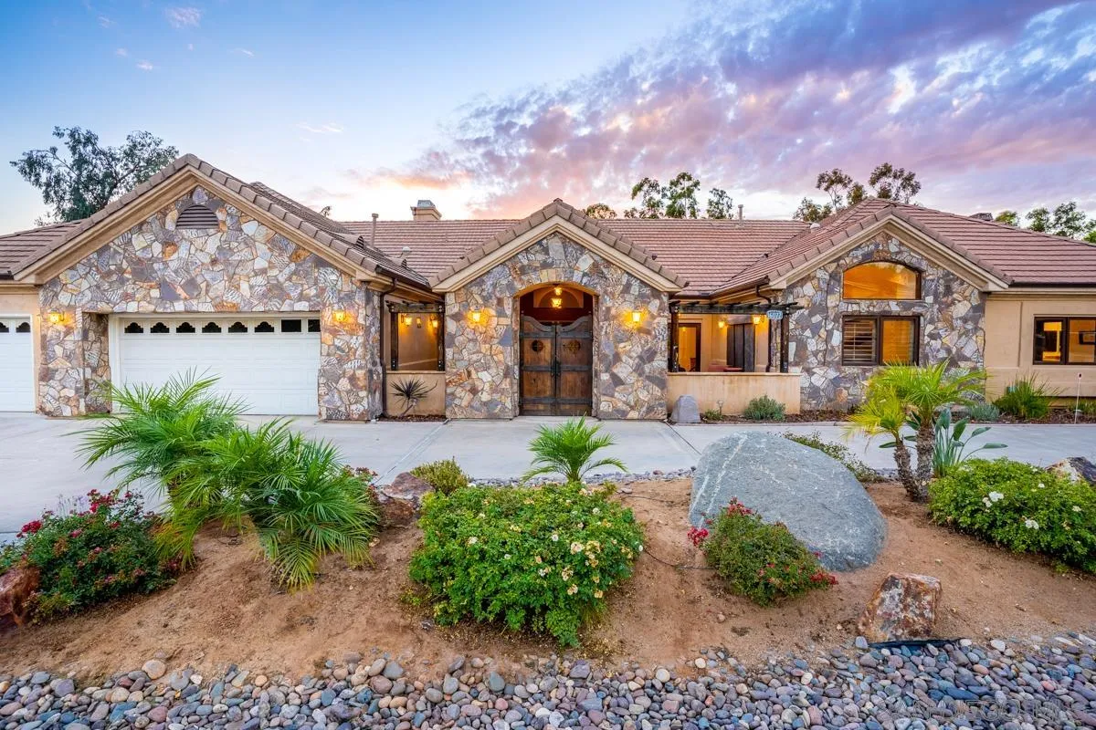 16072 Cross Fox Court Poway, CA 92064 - Photo 3 of 70