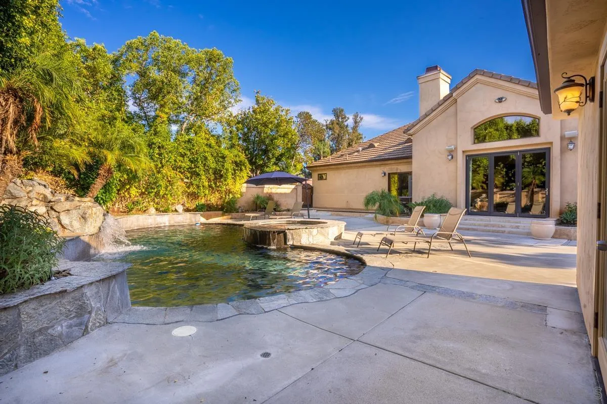 16072 Cross Fox Court Poway, CA 92064 - Photo 41 of 70