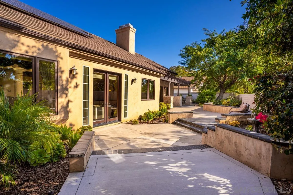 16072 Cross Fox Court Poway, CA 92064 - Photo 45 of 70 a view of a house with sitting area