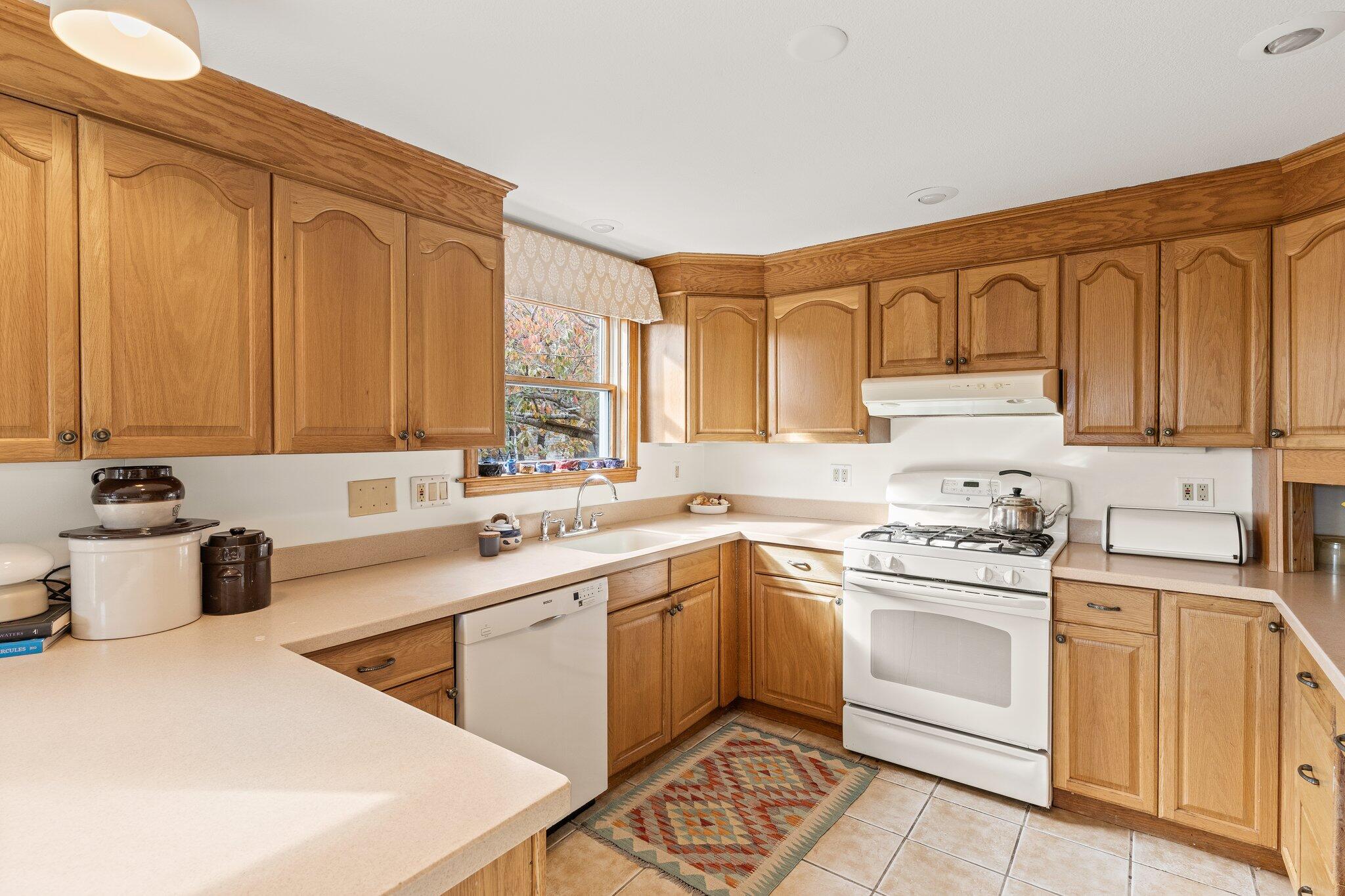 64 Shore Road Truro, MA 02666 - Photo 16 of 49 19-web-or-mls-64-shore-rd
