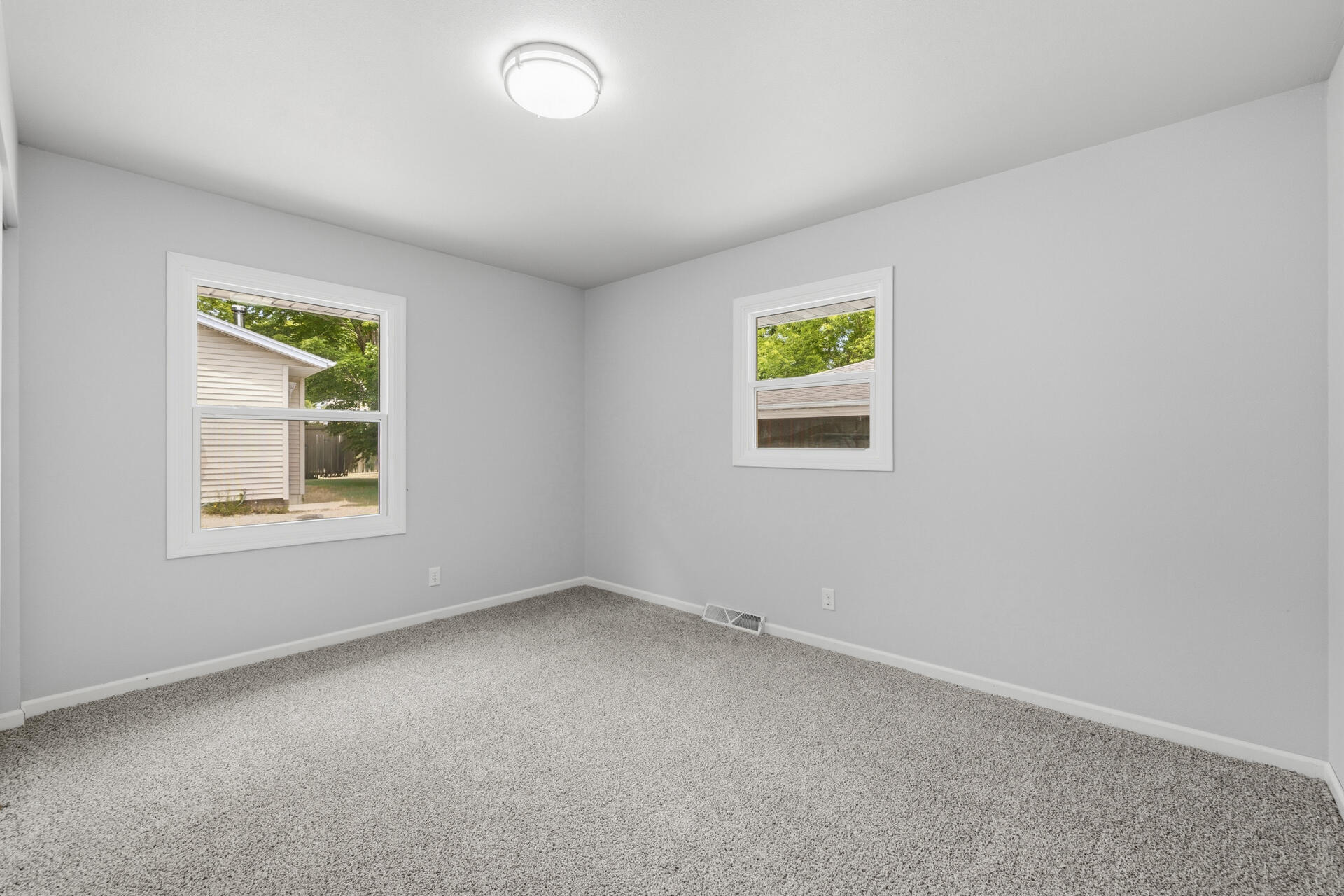 513 Bender Road, Unit 515 West Bend, WI 53090 - Photo 15 of 29 BEDROOM