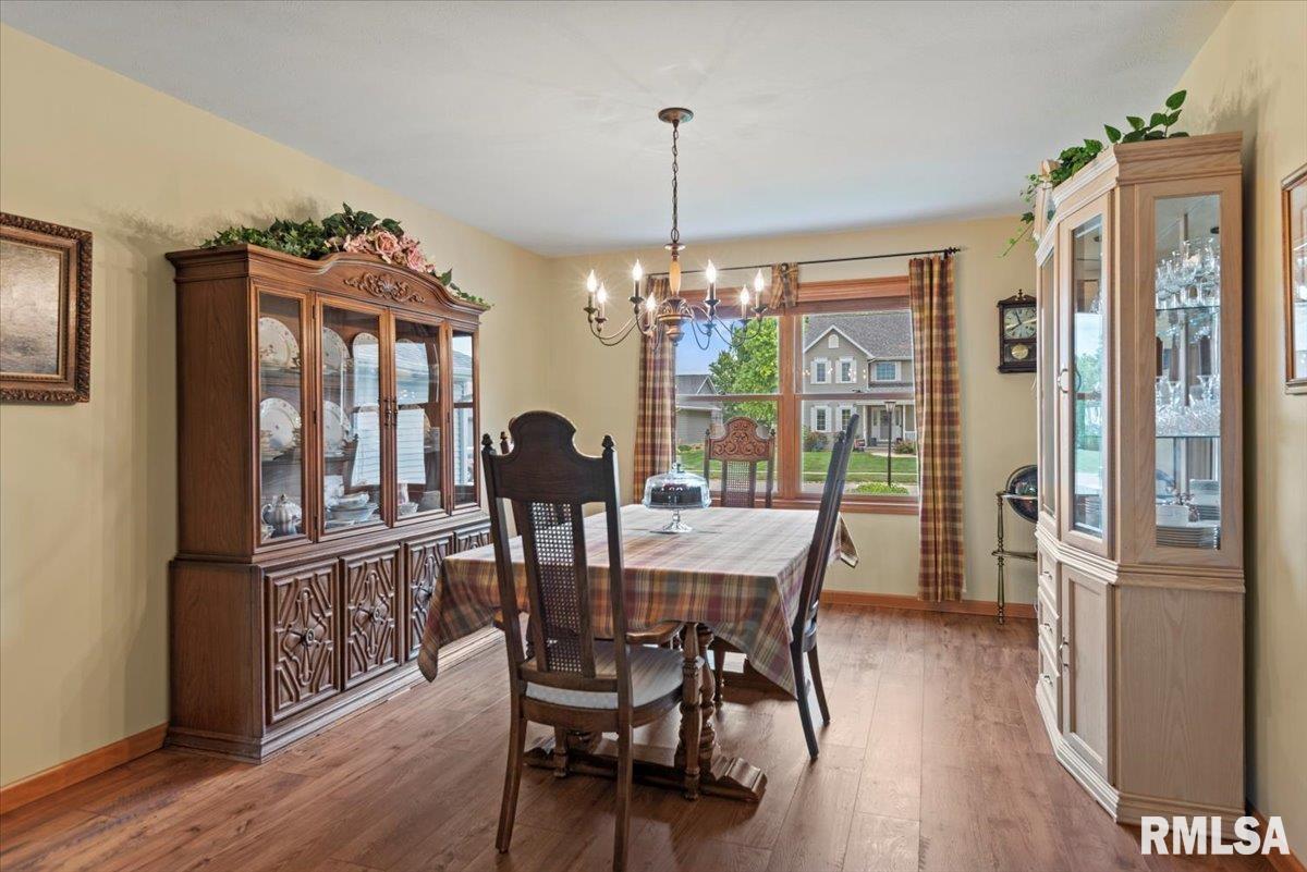 221 Huntington Road Chatham, IL 62629 - Photo 12 of 44 Gallery Image 12