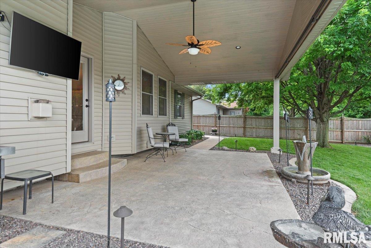221 Huntington Road Chatham, IL 62629 - Photo 41 of 44 Gallery Image 41
