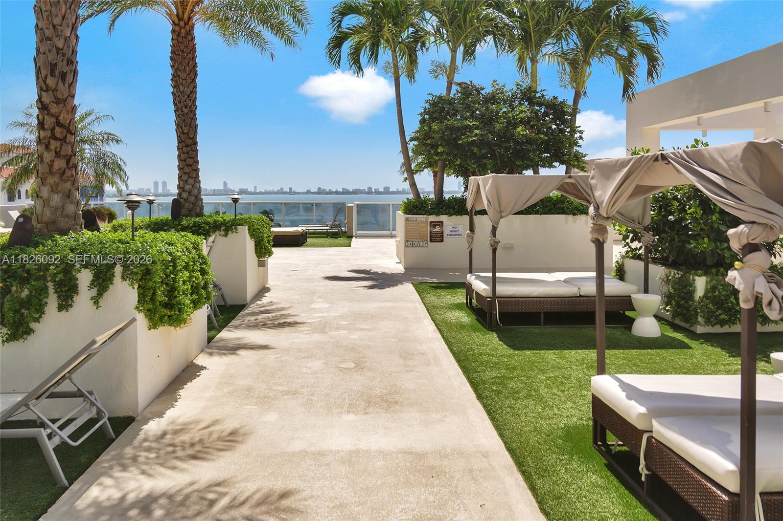 600 Northeast 27th Street, Unit 1105 Miami, FL 33137 - Photo 23 of 100 a view of a backyard with potted plants