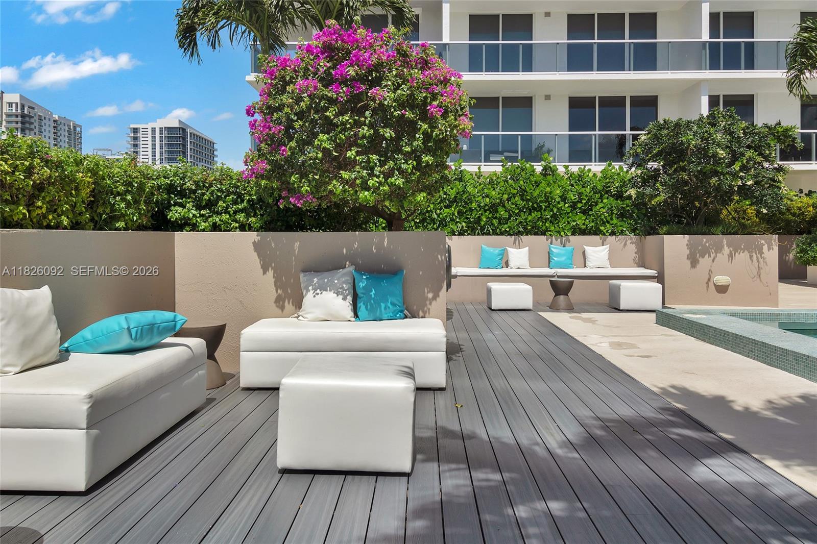 600 Northeast 27th Street, Unit 1105 Miami, FL 33137 - Photo 4 of 100 a house view with a seating space