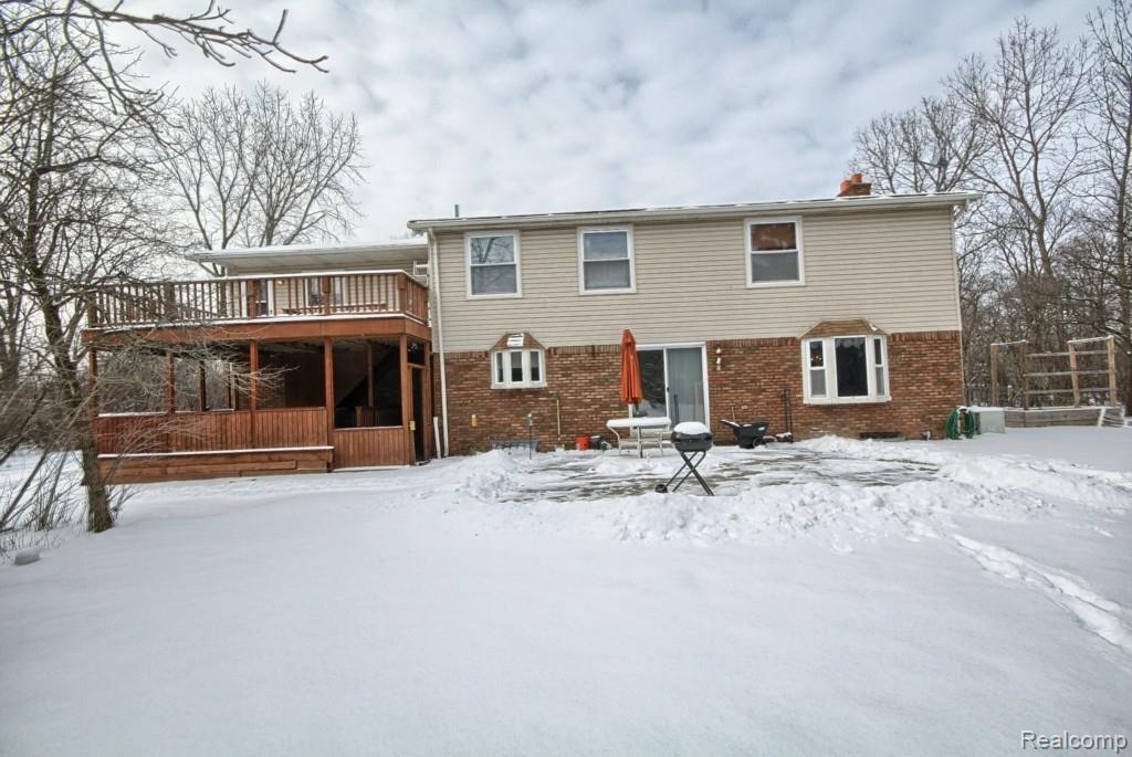 9889 Church Road Grosse Ile, MI 48138 - Photo 8 of 32 Rear.jpg