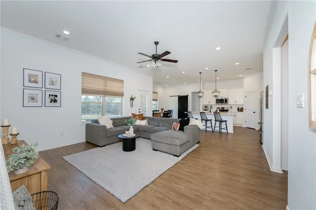 $369,900 | 6344 Spartan Drive, College Station, TX 77845