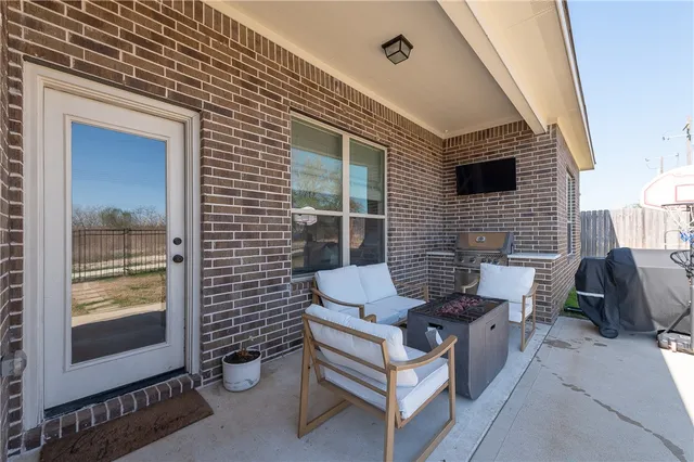 $369,900 | 6344 Spartan Drive, College Station, TX 77845