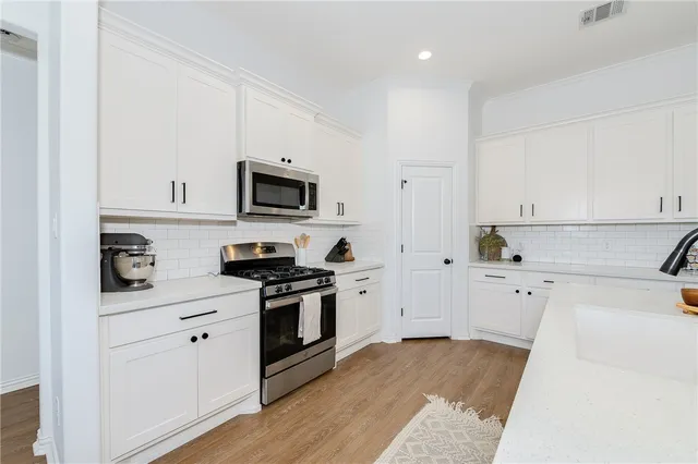 $369,900 | 6344 Spartan Drive, College Station, TX 77845