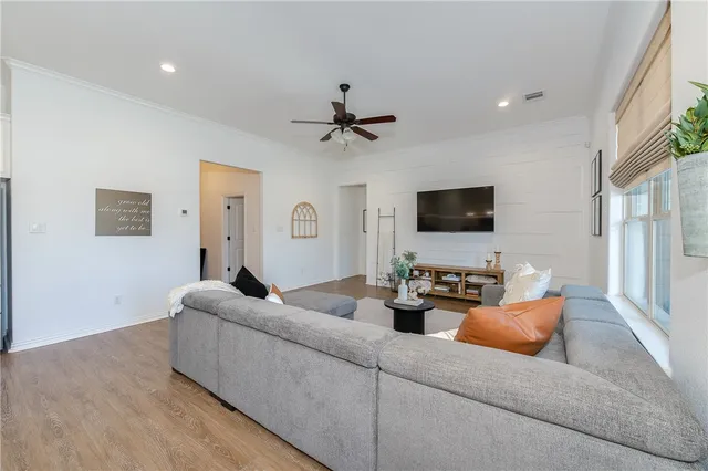 $369,900 | 6344 Spartan Drive, College Station, TX 77845