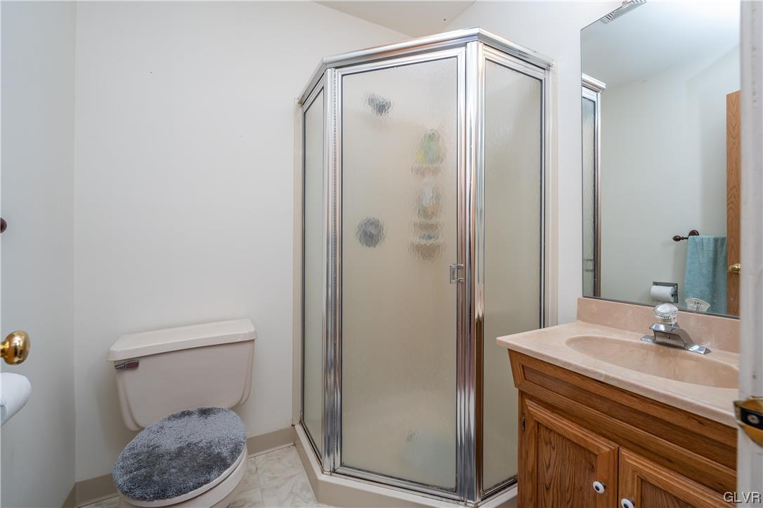 308 Ridgeview Drive Alburtis, PA 18011 - Photo 23 of 35 Primary Bathroom
