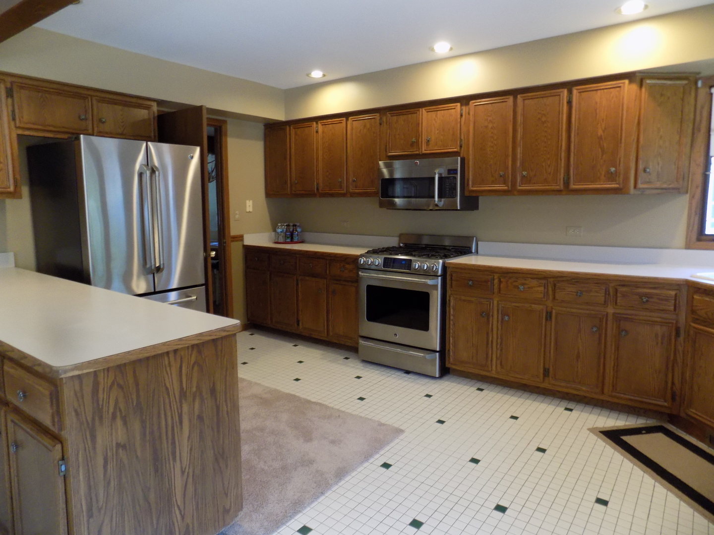 1855 Cedar Road Homewood, IL 60430 - Photo 7 of 22