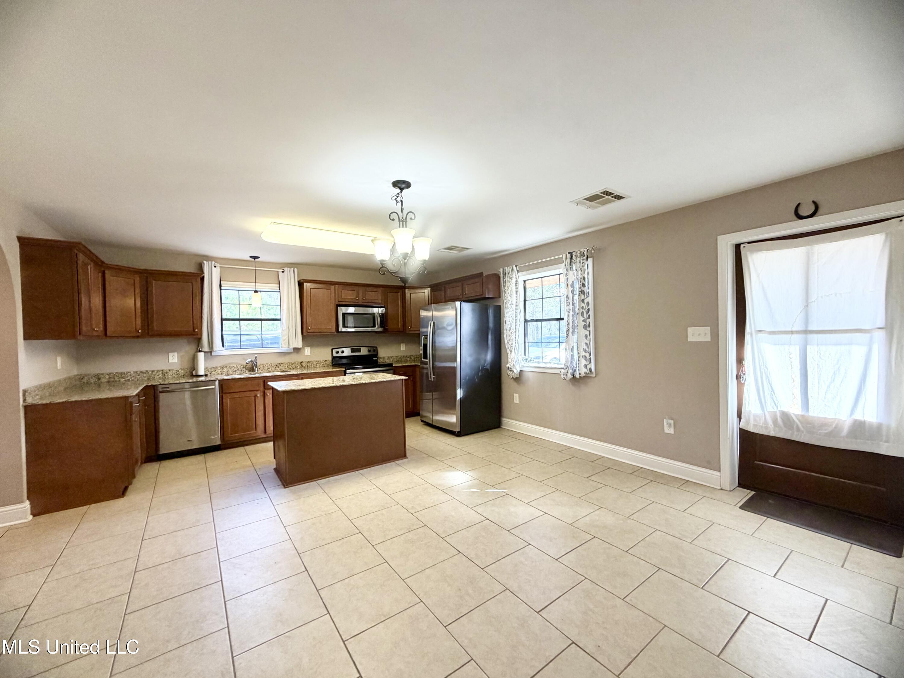 107 Cybur Hills Road Carriere, MS 39426 - Photo 12 of 31 IMG_7828