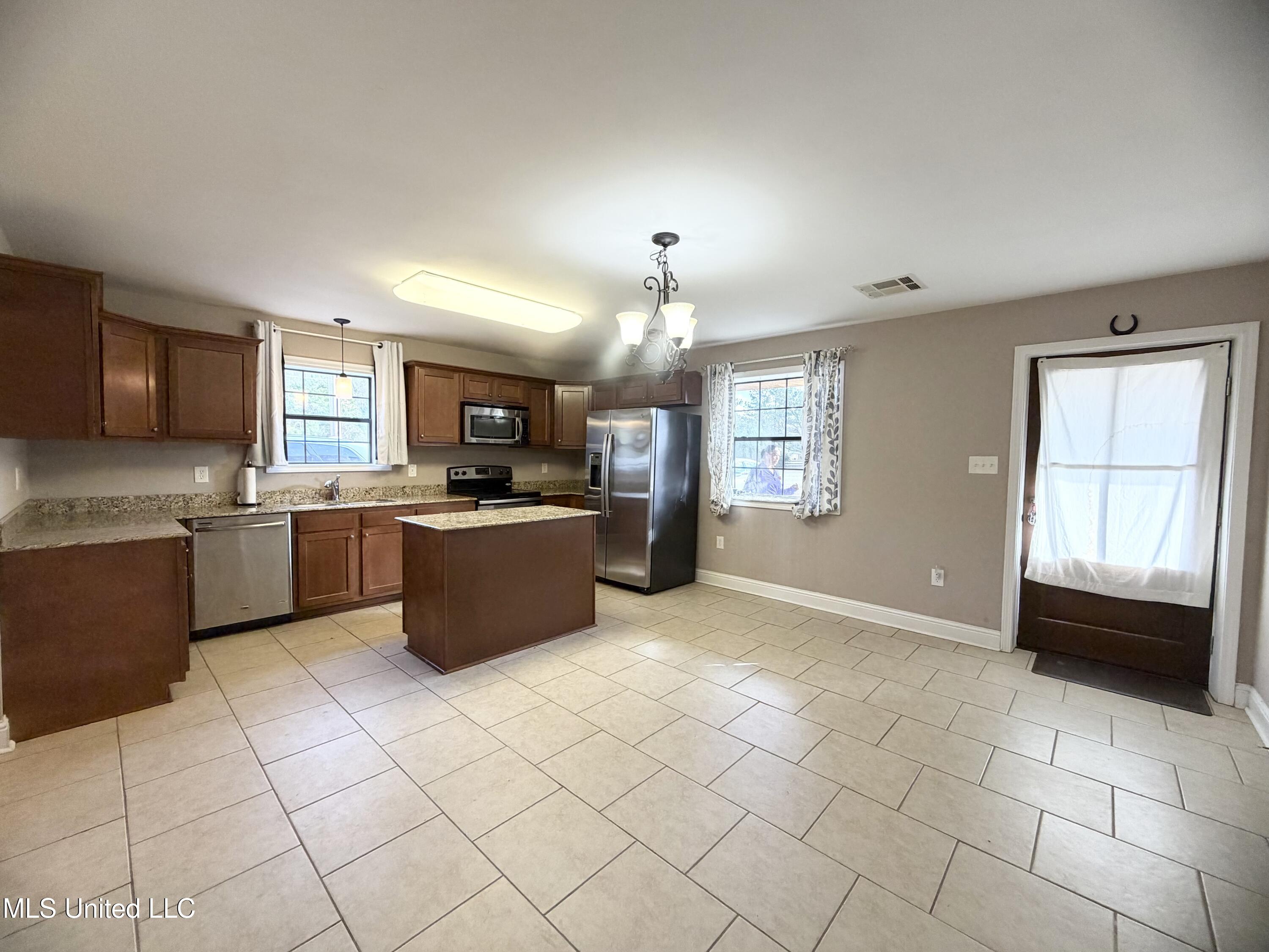 107 Cybur Hills Road Carriere, MS 39426 - Photo 7 of 31 IMG_7829