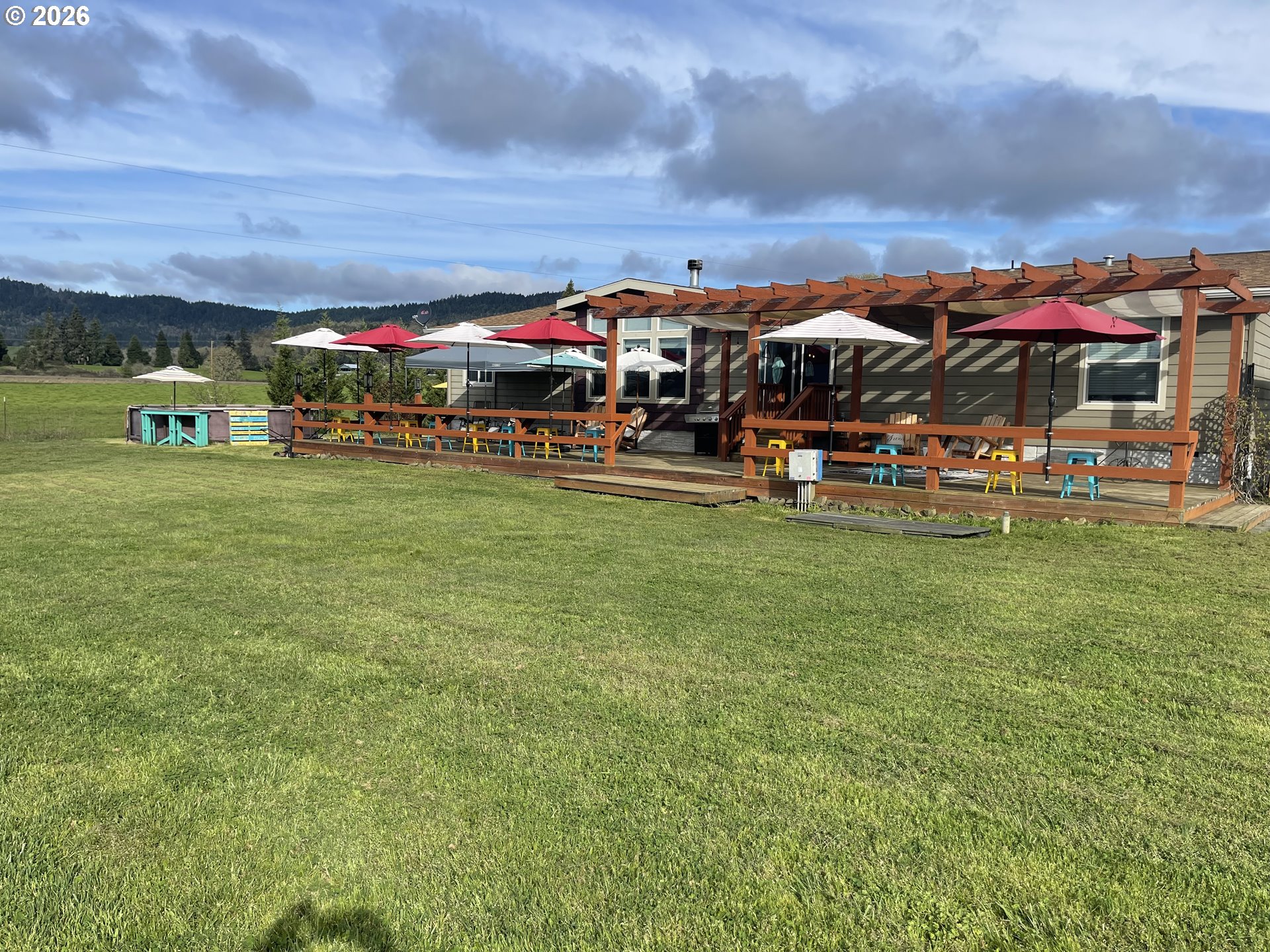 6404 Lookingglass Road Roseburg, OR 97471 - Photo 2 of 48 Deck