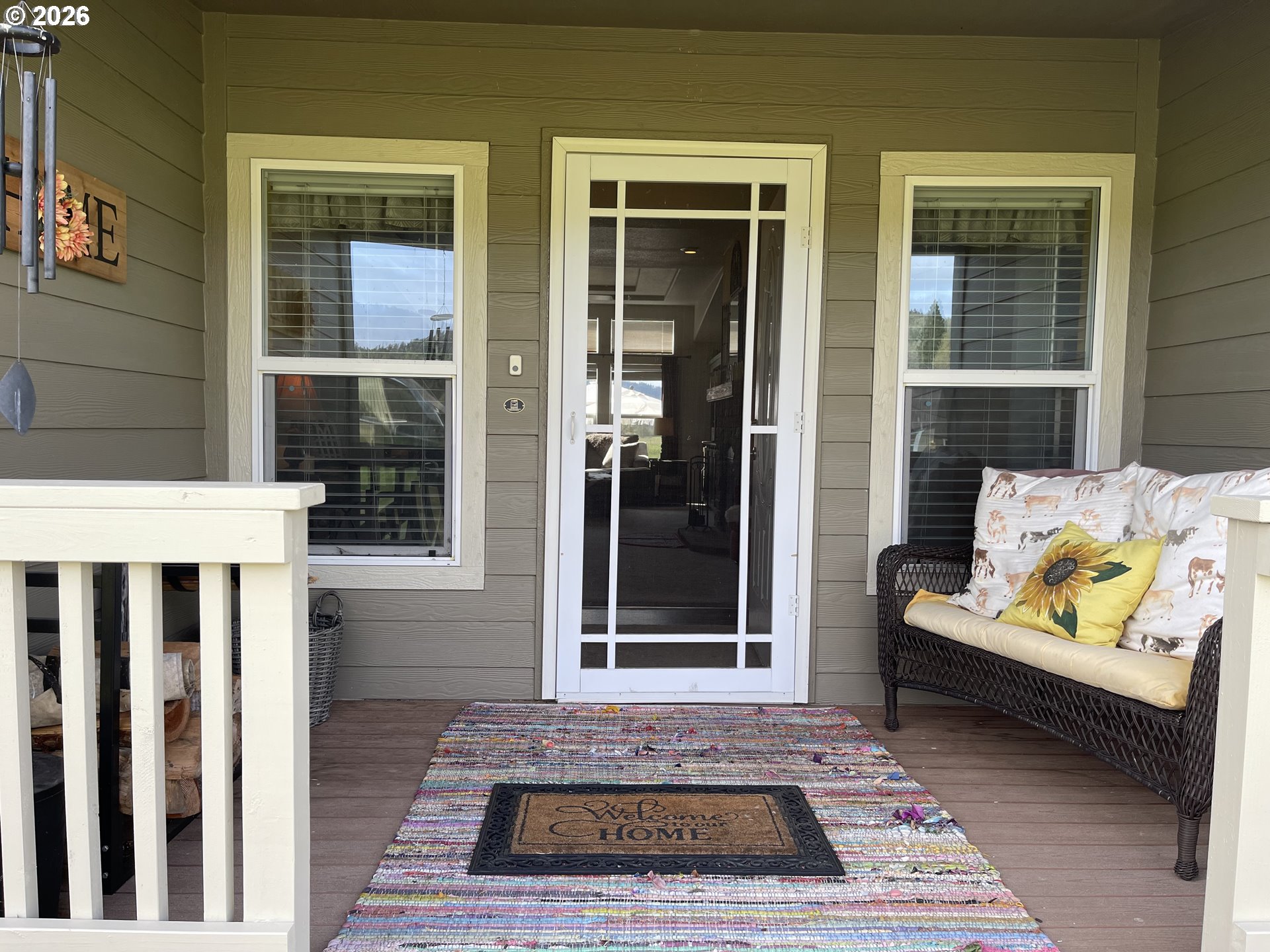 6404 Lookingglass Road Roseburg, OR 97471 - Photo 8 of 48 Entrance/Foyer