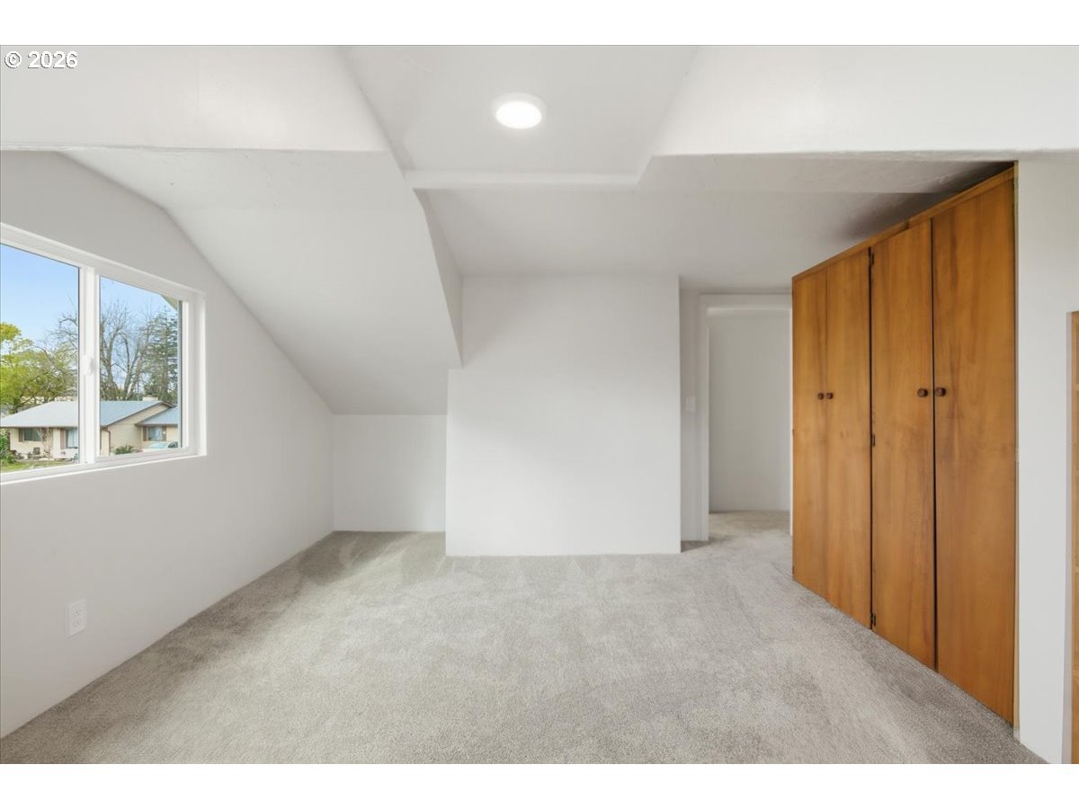 545 Baldwin Avenue Northeast Salem, OR 97301 - Photo 24 of 29 a view of an empty room with a window