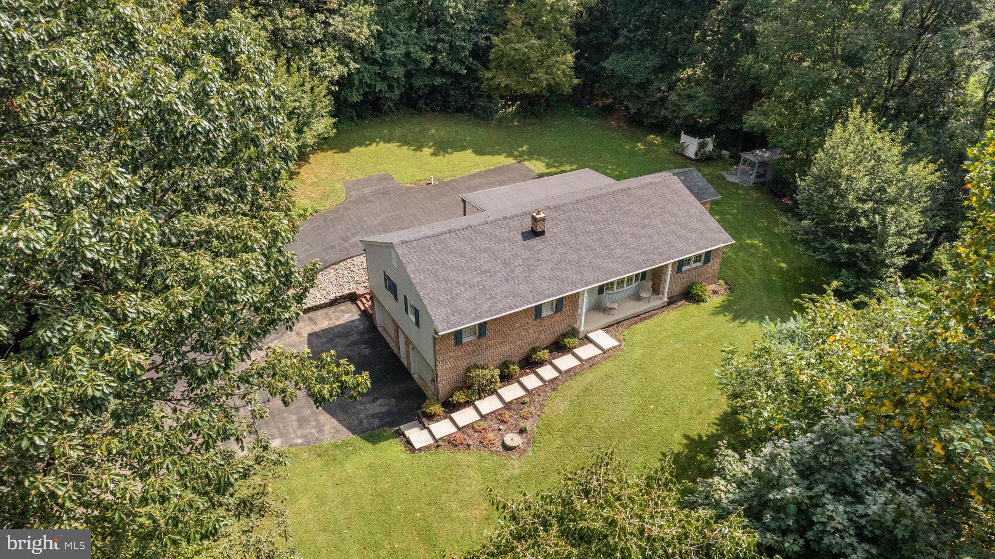 693 Center Road Quarryville, PA 17566 - Photo 3 of 39 Gallery Image 3