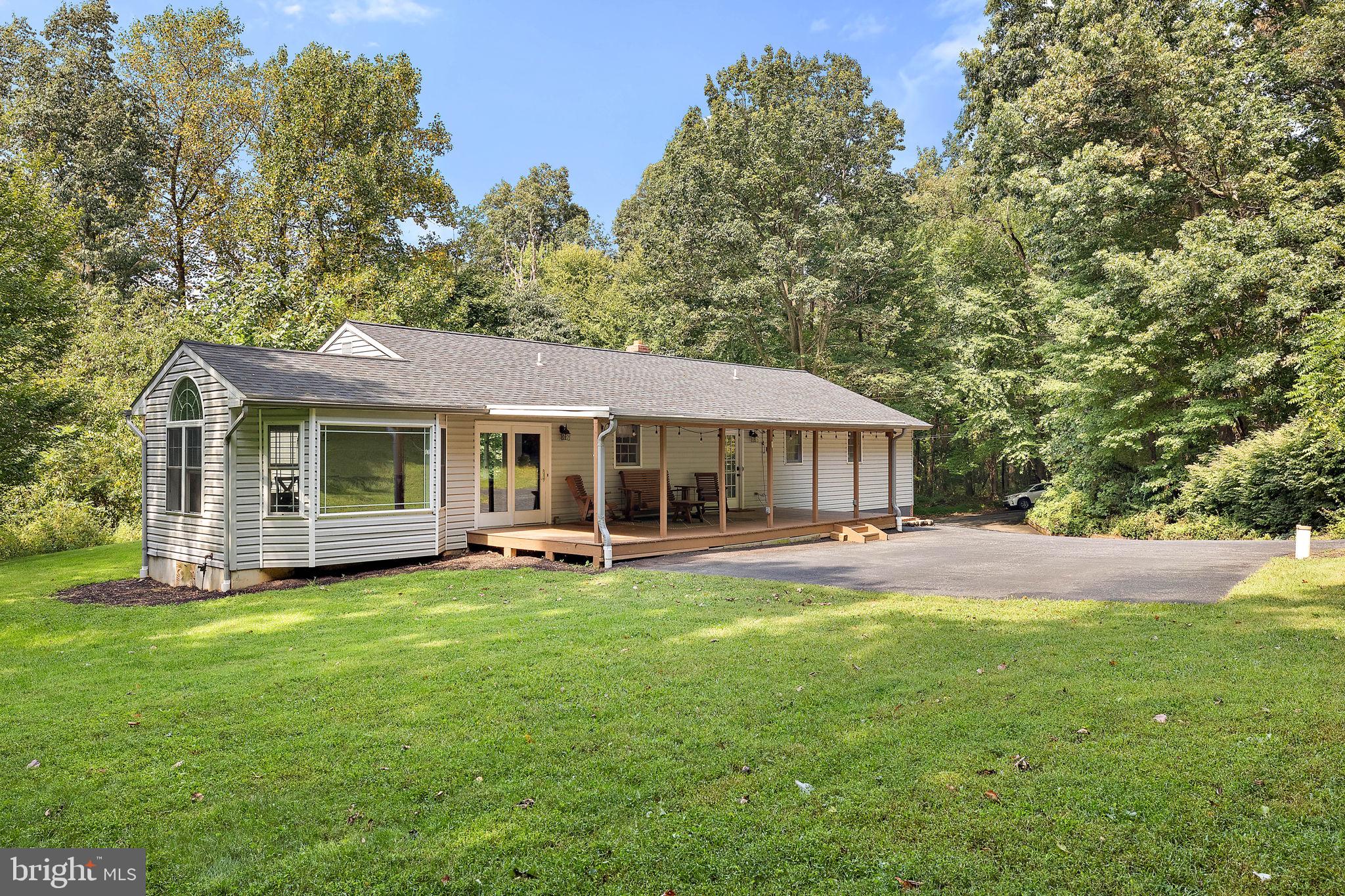 693 Center Road Quarryville, PA 17566 - Photo 4 of 39 Gallery Image 4