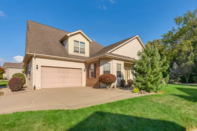 $359,900 | 2804 Beauty Creek Run, Valparaiso, IN 46385
