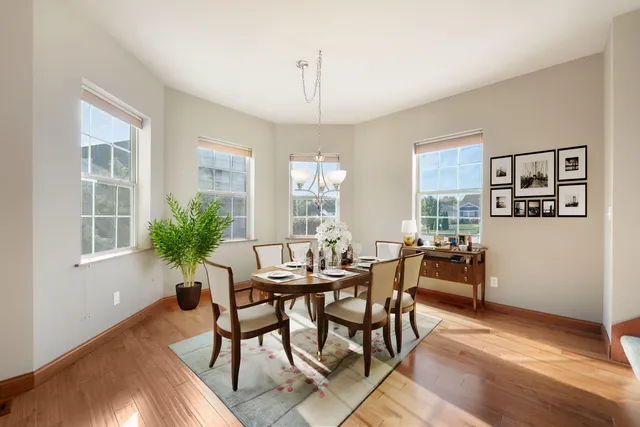 $359,900 | 2804 Beauty Creek Run, Valparaiso, IN 46385