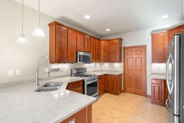 $359,900 | 2804 Beauty Creek Run, Valparaiso, IN 46385