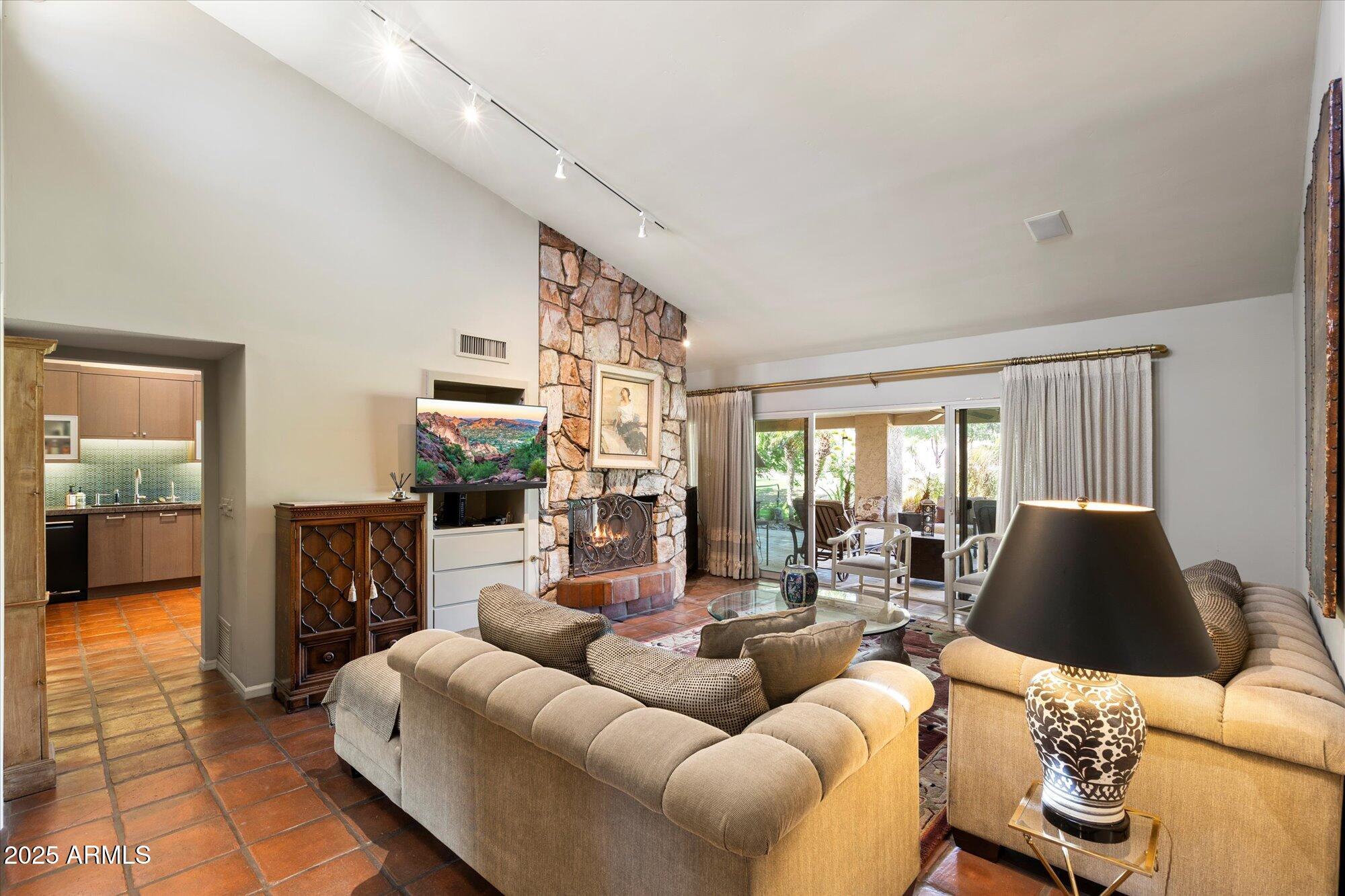 7746 East Bisbee Road Scottsdale, AZ 85258 - Photo 15 of 26 Living Room