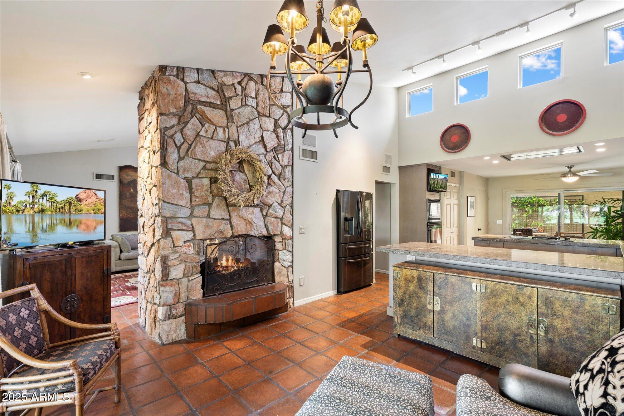7746 East Bisbee Road Scottsdale, AZ 85258 - Photo 8 of 26 Family Room/Kitchen