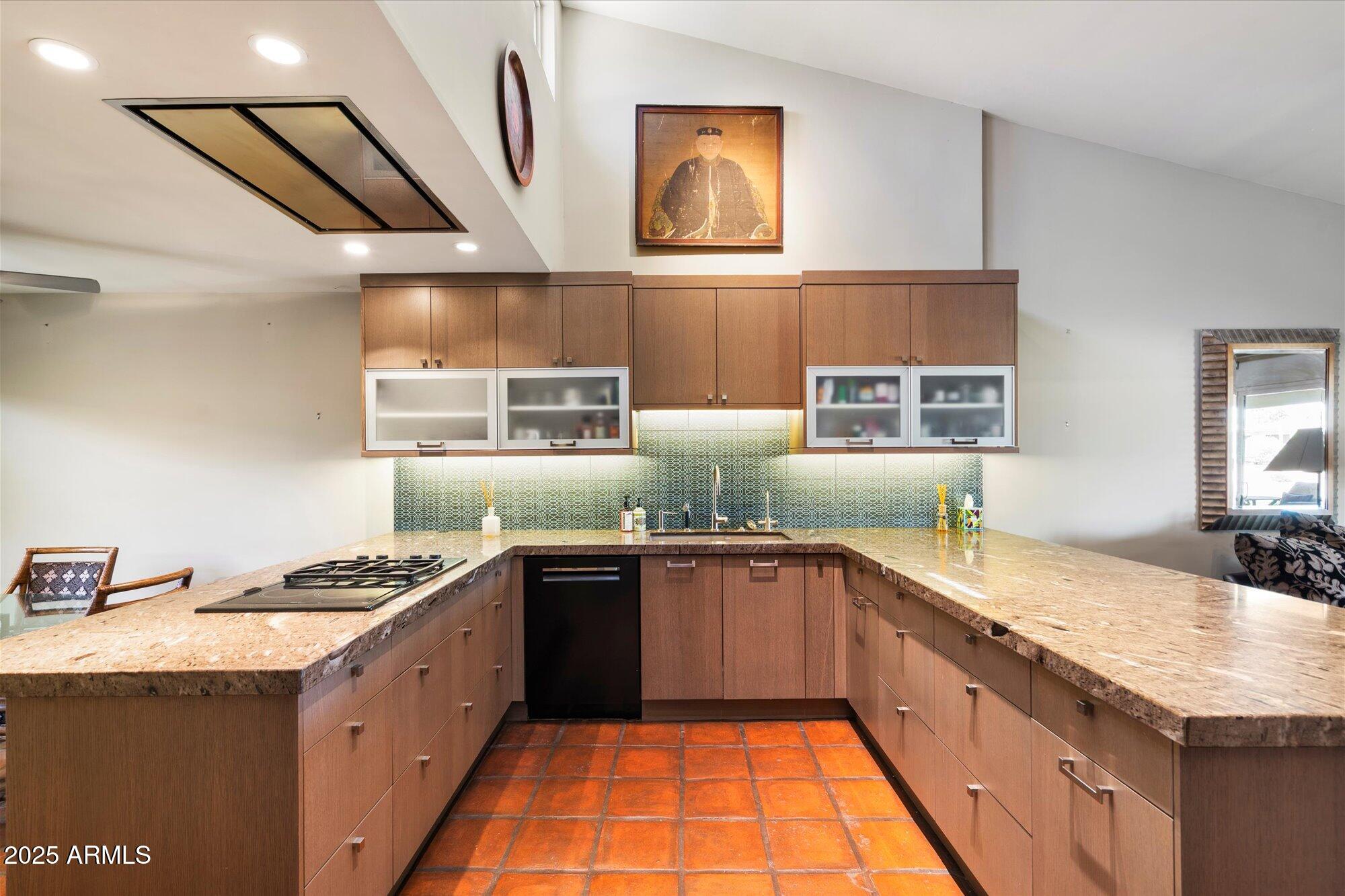 7746 East Bisbee Road Scottsdale, AZ 85258 - Photo 9 of 26 1-83659515