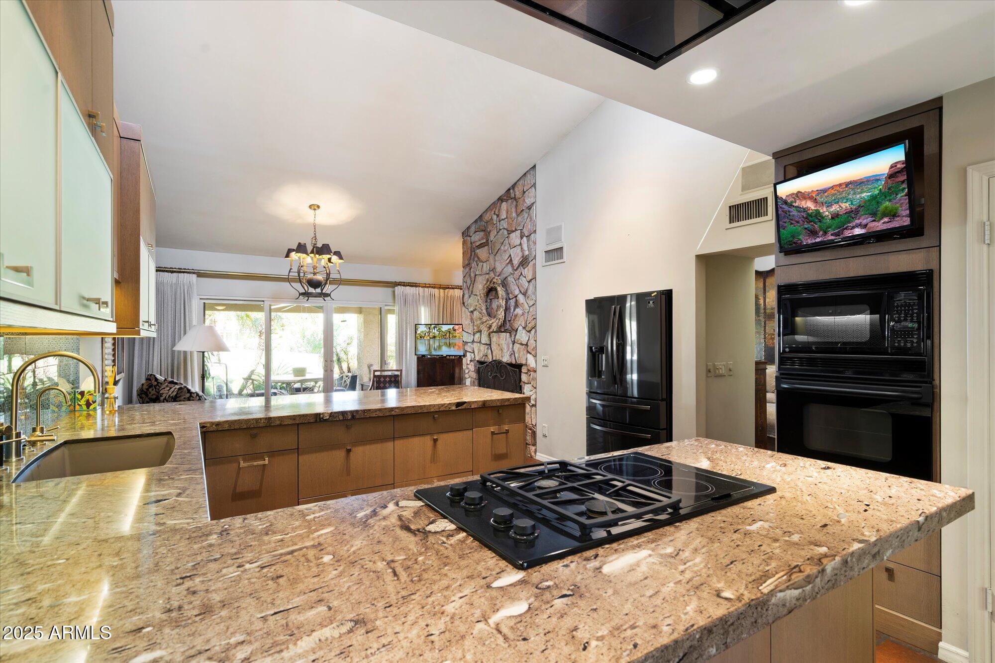 7746 East Bisbee Road Scottsdale, AZ 85258 - Photo 10 of 26 2-83659467