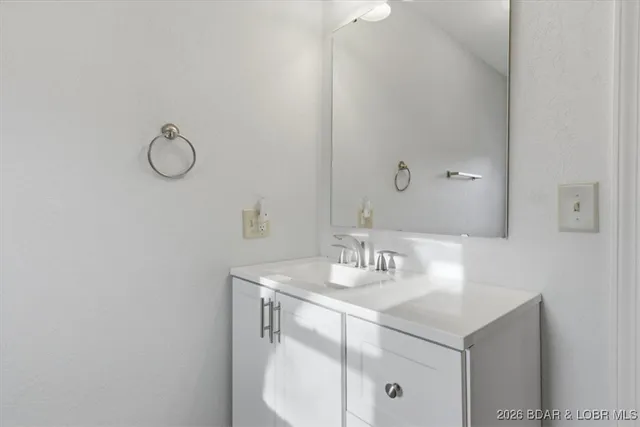 $175,900 | 34443 Ivy Bend Road, Stover, MO 65078