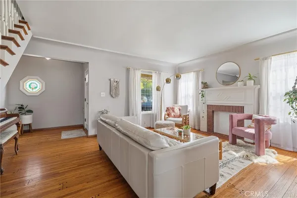 $1,290,000 | 3495 Gaviota Avenue, Long Beach, CA 90807