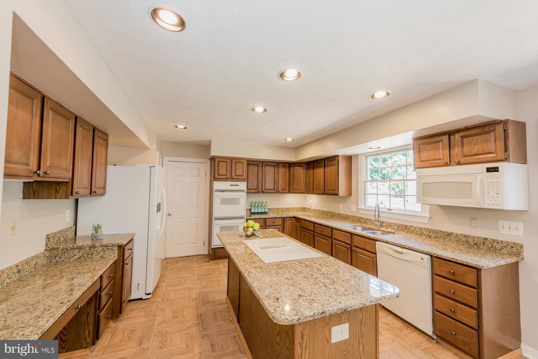 10374 Stansfield Road Laurel, MD 20723 - Photo 6 of 30 Kitchen