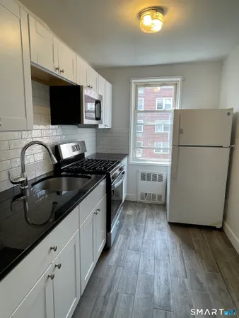 $2,150 | 39 Glenbrook Road, Unit 3R, Stamford, CT 06902