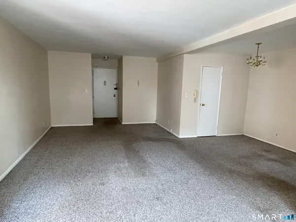 $2,150 | 39 Glenbrook Road, Unit 3R, Stamford, CT 06902