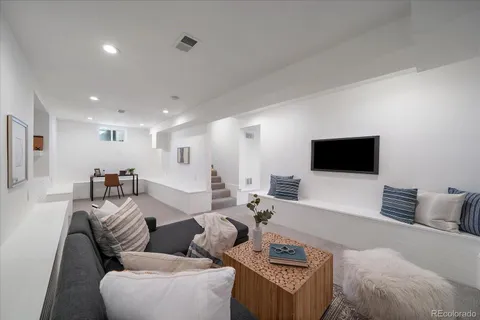 $825,000 | 9200 Grandview Avenue, Arvada, CO 80002