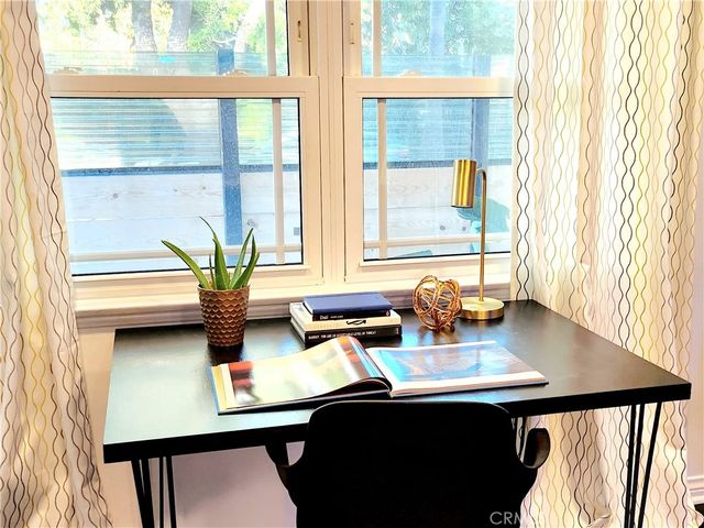 $5,500 | 2353 Beach Avenue, Venice, CA 90291