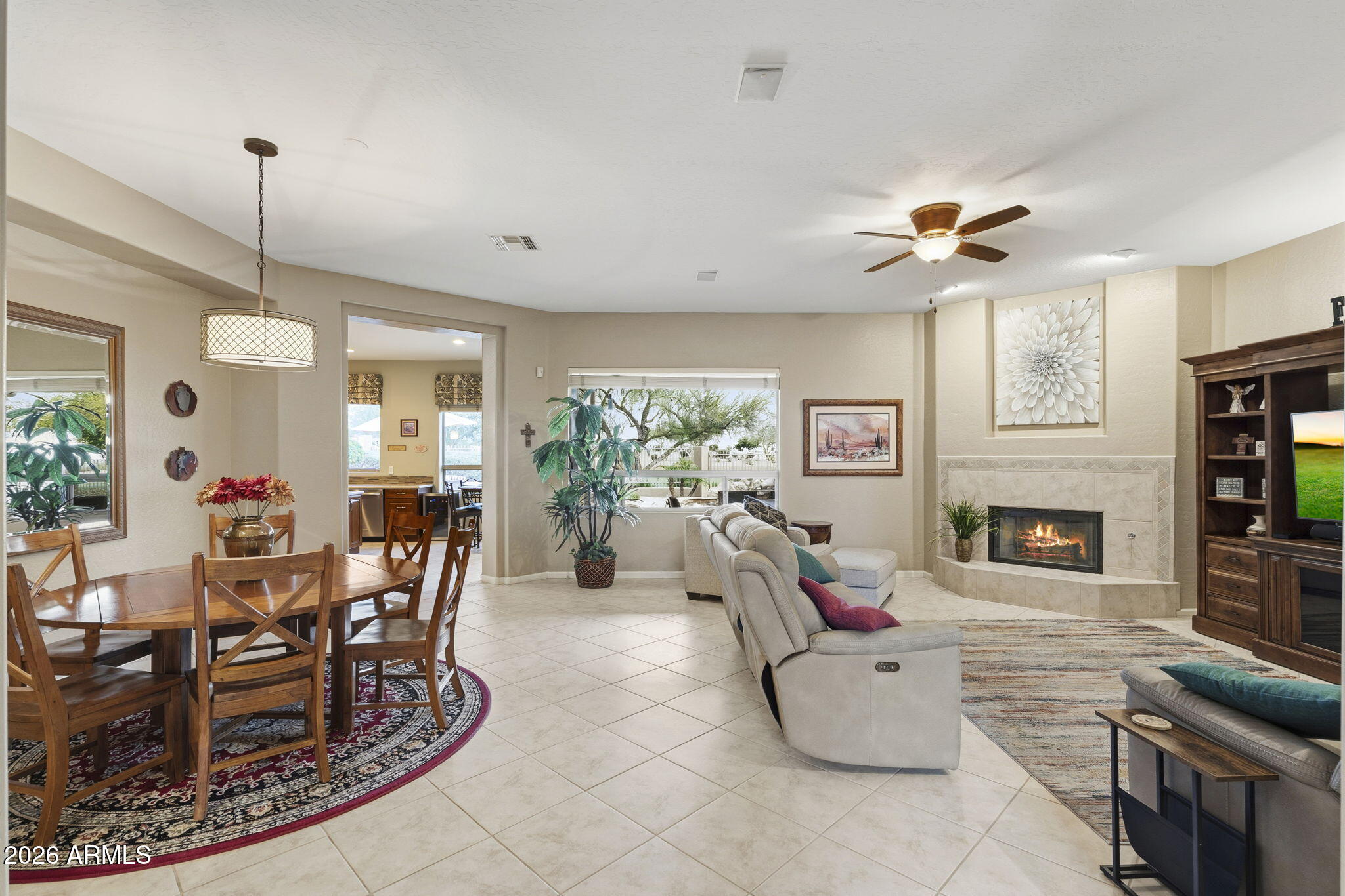 22231 North 55th Street Phoenix, AZ 85054 - Photo 12 of 49 Great room and dining