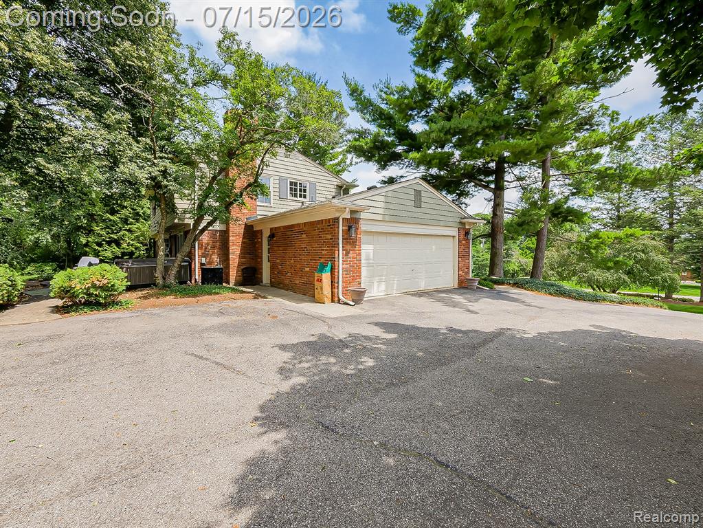 6730 Meadowlake Road Bloomfield Hills, MI 48301 - Photo 57 of 72