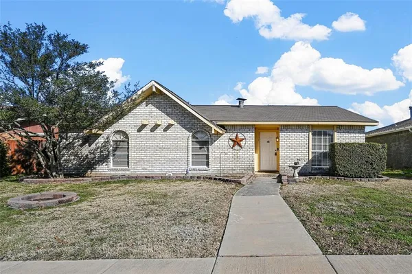 $2,200 | 5117 Shannon Drive, The Colony, TX 75056
